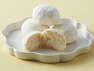 新潟の米粉入りスノーボール